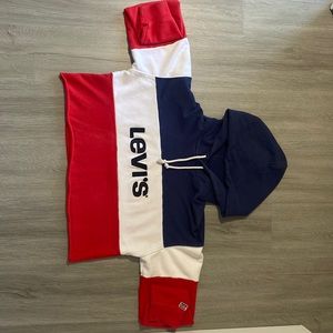 Levi’s cropped hoddie size medium